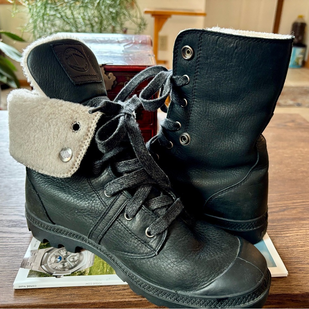 Palladium winter boots, combat